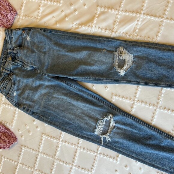 Americal Egale Denim - American Eagle Curvy Mom Ripped Stretch Jeans SIZE 0